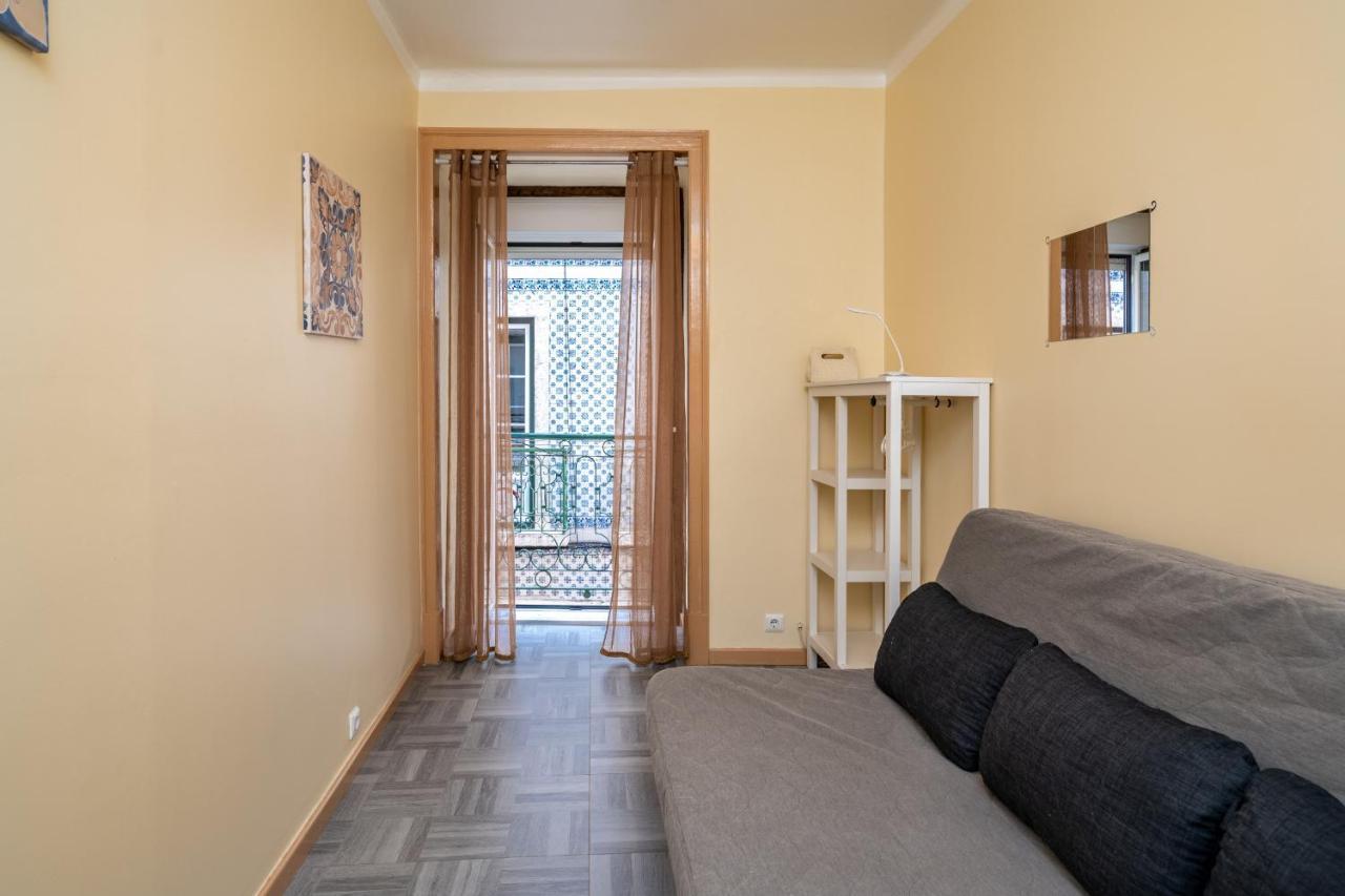 Cozy One Bedroom In Historic Location - Carmo Lissabon